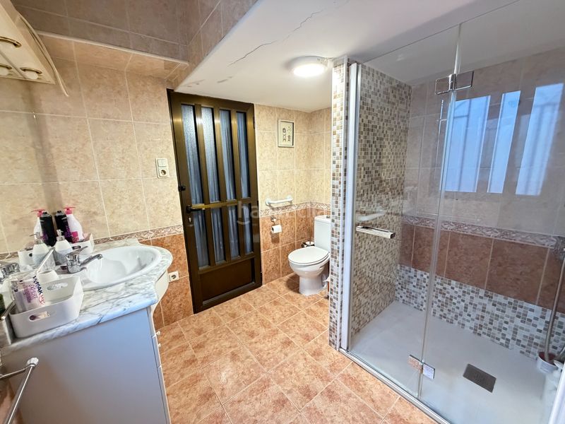 Foto b93ab0ce-87c1-453e-8f05-17488320beab. Casa adossada a Picassent