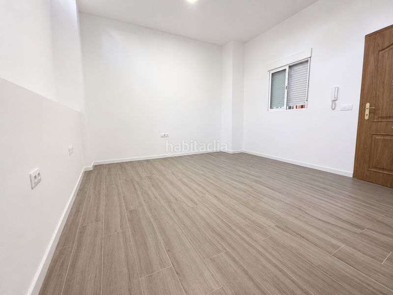 Foto 2d0e3d26-a1e4-4c65-81c6-9e09162088d1. Estudio en El Botànic Valencia
