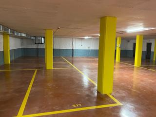 Aparcament cotxe a Carrer de josé m. torrijos 84. Parkings y trasteros en venta