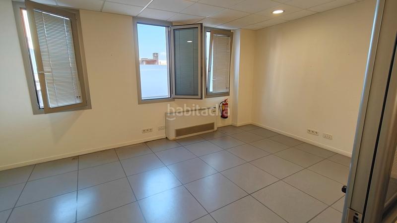 Foto ef1ee325-db75-4a02-8cae-846035692a3d. Rent office space in carrer de montserrat 60 in Centre Mataró