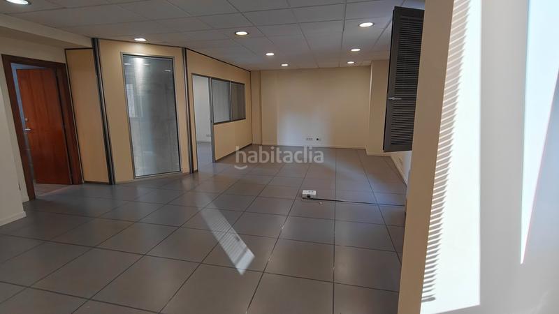 Foto f5d04968-4bdb-494b-8525-2ccf9c4da8d7. Rent office space in carrer de montserrat 60 in Centre Mataró