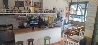 Traspàs Local Comercial a Rambla de sant andreu 9. Se traspasa bar en ripollet