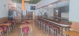 Pas-de-porte Local commercial à Carrer de calella 26. Se traspasa bar con terraza en mataro con financiacion 50%