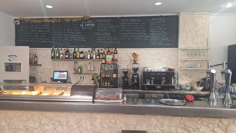 Foto 9017eca9-e5f5-4731-85e8-7cb929b48554. Traspaso local comercial en carrer alemanya 54 se traspasa bar con terraza en buena zona mataro en Mataró