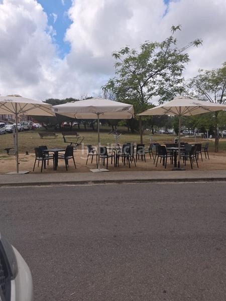 Foto fc01e454-264c-4564-bf9d-71044d3d83e9. Alquiler local comercial en carrer càceres 11 se alquiler bar con terraza en Mataró
