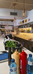 Transfer Business premise in Carrer de santa eulàlia 128. Se traspasa bar recien montado