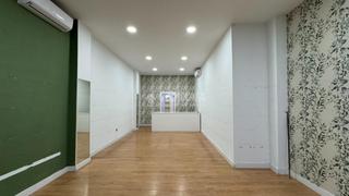 Local Comercial en Casco Histrico de Viclvaro. Local comercial en venta en madrid