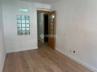 Pis a Ambroz. Piso en venta en madrid