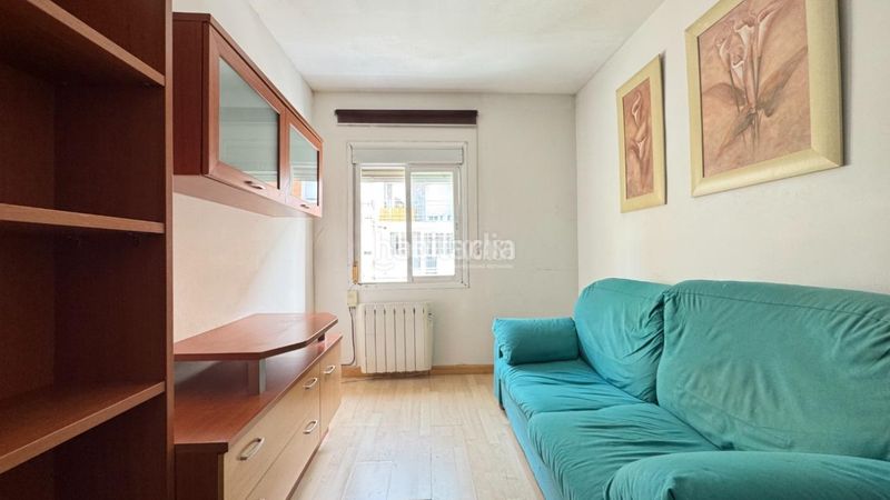 Foto 8f7de71a-e345-47b4-8869-eda135f97cc6. Pis a Ambroz Madrid