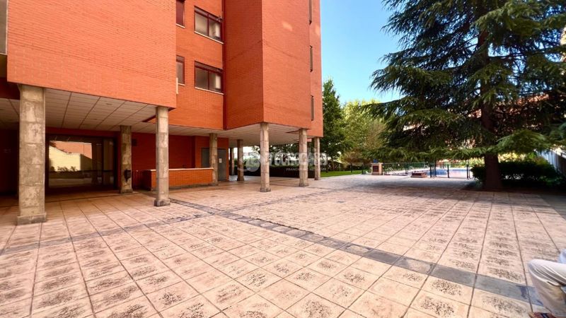 Foto 4ace789e-7a7b-4ddd-8f5c-32a7fb58b73c. Flat with heating parking pool in Valdebernardo-Valderribas Madrid