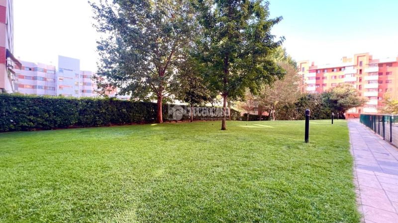 Foto 865791b2-ecf2-4b9c-bfe5-715e5172fb54. Flat with heating parking pool in Valdebernardo-Valderribas Madrid