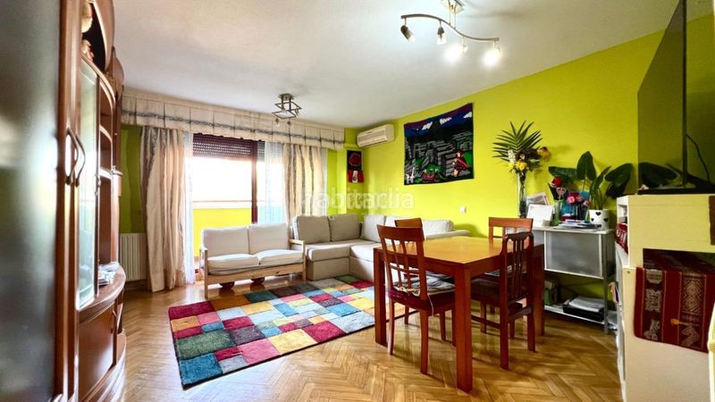 Foto acde78d4-a9af-4ac3-8f78-334ff09c507c. Flat with heating parking pool in Valdebernardo-Valderribas Madrid