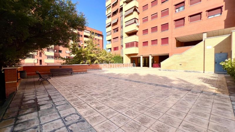 Foto d0f78b95-7652-4afb-82d5-7fb333370bd4. Flat with heating parking pool in Valdebernardo-Valderribas Madrid