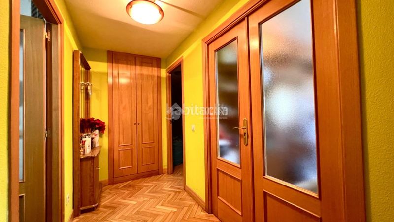 Foto d209dcdd-6ed7-46c0-9b09-5365f79e3843. Flat with heating parking pool in Valdebernardo-Valderribas Madrid
