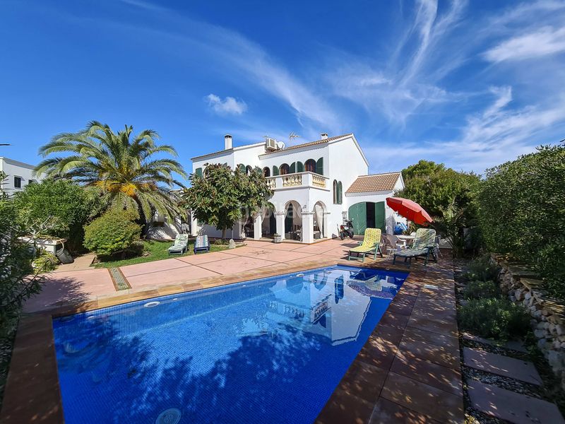 Foto 892104fa-99cc-4677-b925-1e6c29eb2168. Chalet mit parking pool in Cala Blanca Ciutadella de Menorca