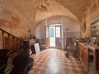 Maison à Ciutadella. Casa con gran patio en casco antiguo