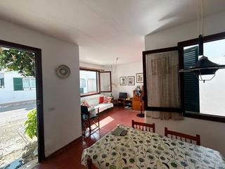 Appartement in Cala en Blanes. Apartamento con terraza y piscina