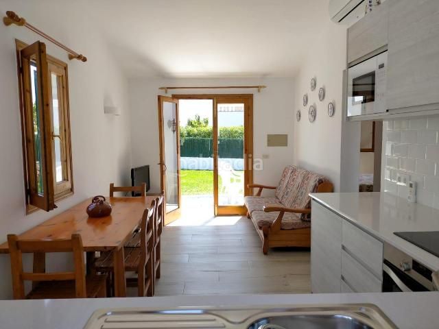 Foto 0c8c68ae-2f04-4cc0-86be-6a686e53231e. Apartamento  en parcela individual en Cala en Blanes Ciutadella de Menorca