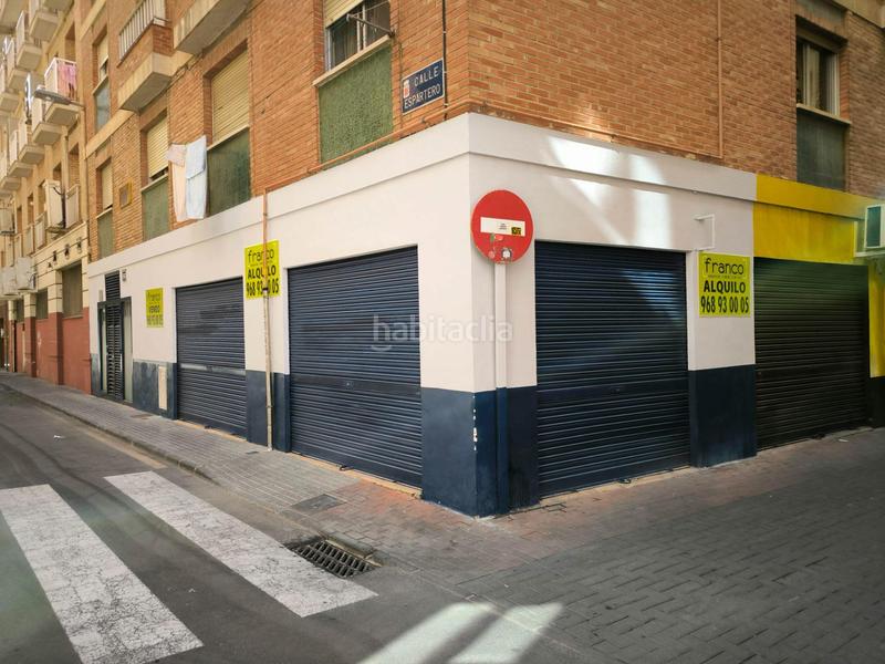 Foto 114bd63c-fd7c-44b7-a42c-778bb25b002d. Alquiler local comercial local en alquiler y venta junto jardín floridablanca en Murcia