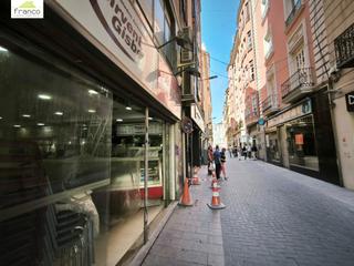 Locale commerciale in La Catedral