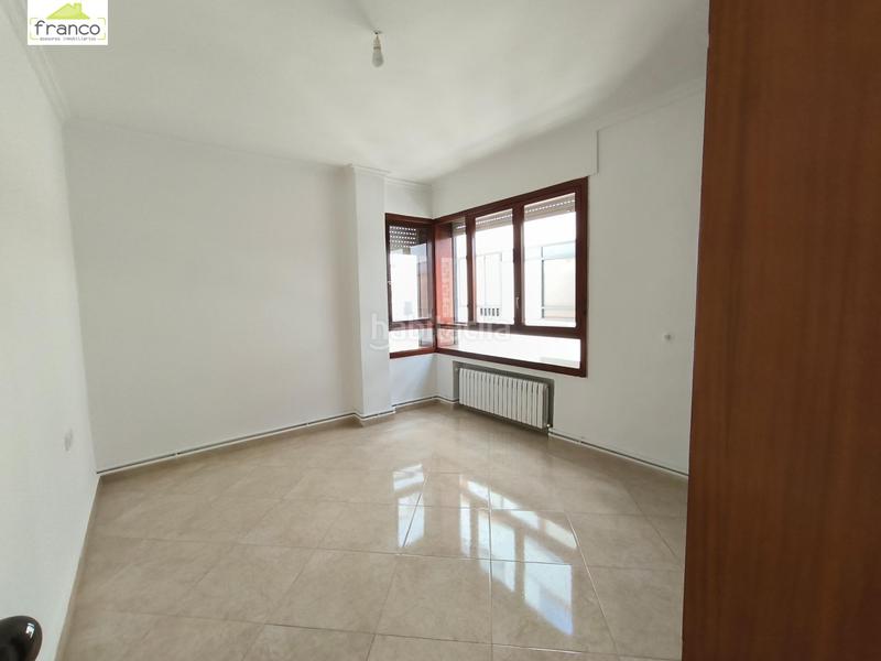 Foto f6f56ce1-89b9-4755-aff4-9ce52b562907. Alquiler piso centro en San Miguel Murcia
