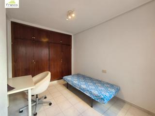 Miete Appartement in Santa Eulalia. Junto universidad de la merced