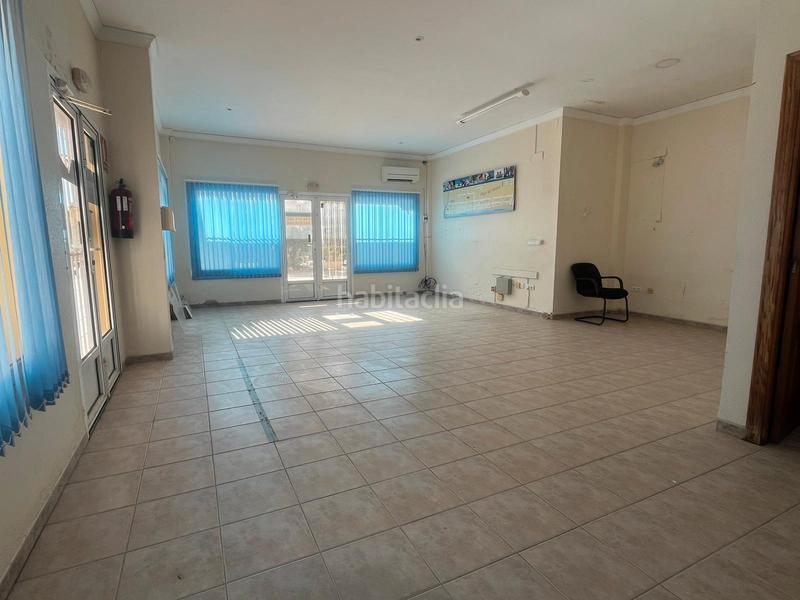 Foto 488431ad-043d-4d5a-8170-077ebbb459a1. Locale commerciale in Xeraco