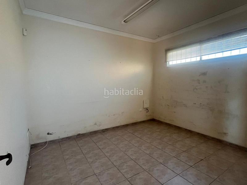 Foto 59142af1-dbaf-482b-b9c9-a99bca4ad7e0. Locale commerciale in Xeraco