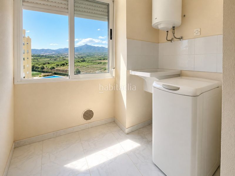 Foto 5f0575bd-221a-45ae-b436-2e4f2fe15d56. Apartament amb piscina a Xeraco