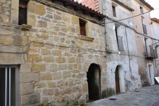 Casa aparellada a Valdeltormo