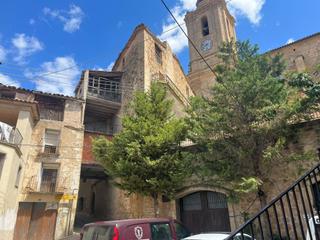 Casa a Plaza mayor 2. Casa señorial en valjunquera