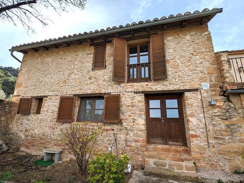 Foto 43c84564-060a-40f4-9e0a-405065612198. Xalet amb xemeneia calefacció a Beceite