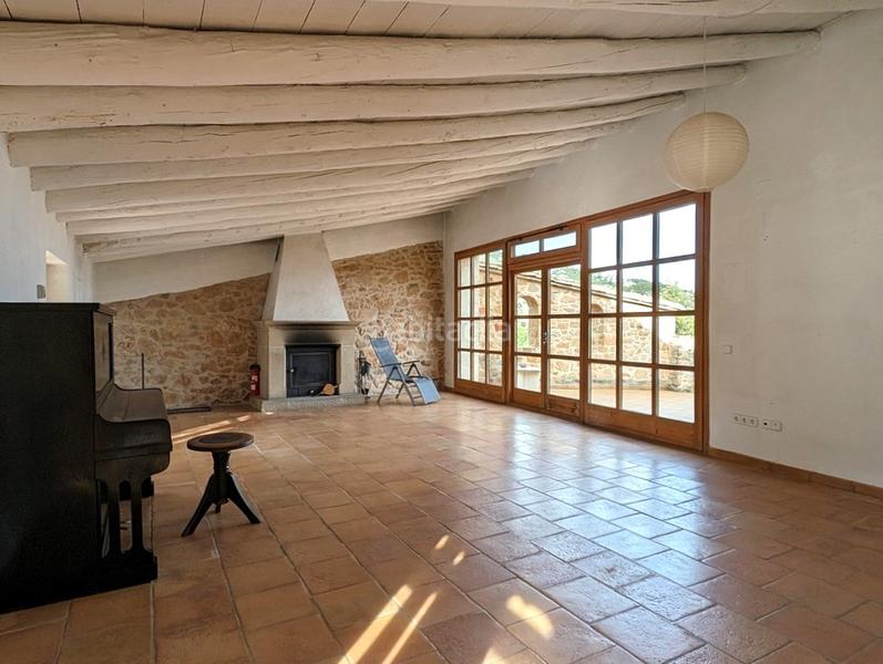 Foto 6db4f487-4b8a-441b-8cd9-e8b8dd0680b6. Xalet amb xemeneia calefacció a Beceite