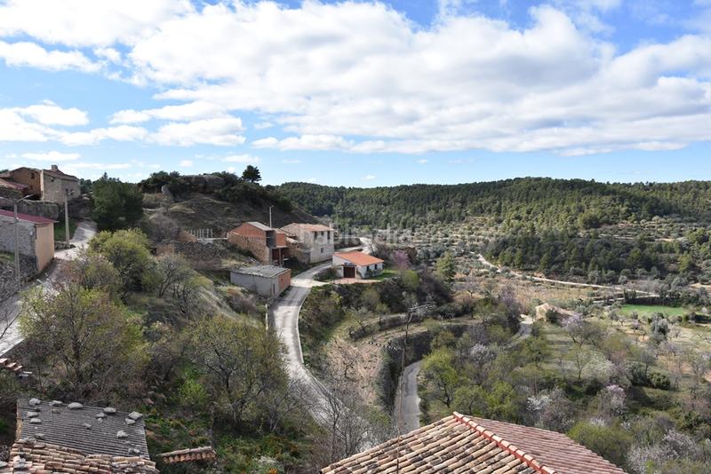 Foto edf02542-7b6f-4387-9ed1-3ea038128ab6. Casa a Fórnoles