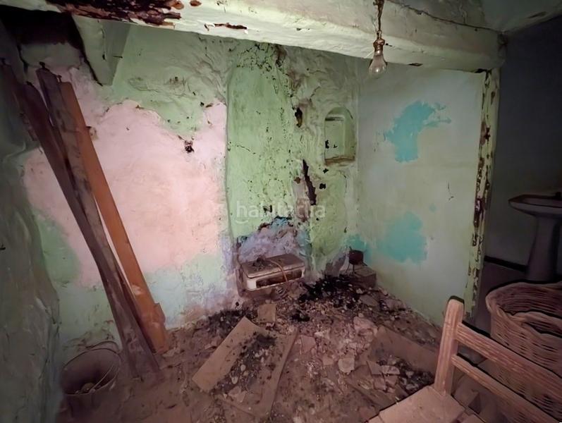 Foto 18407d2a-9ffc-4c81-8e7f-e7c014c9dc17. Casa a calle eras 3 a Portellada (La)