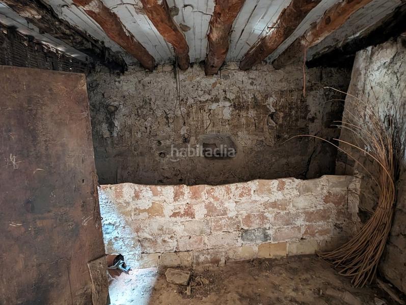 Foto 678f275a-2ca4-4a49-97e4-53ce19d72ffe. Casa a calle eras 3 a Portellada (La)