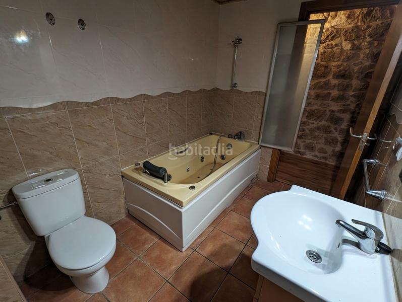 Foto 2aba6db2-f42a-4822-b48a-f3da5f98ce9d. Casa con camino in Cretas