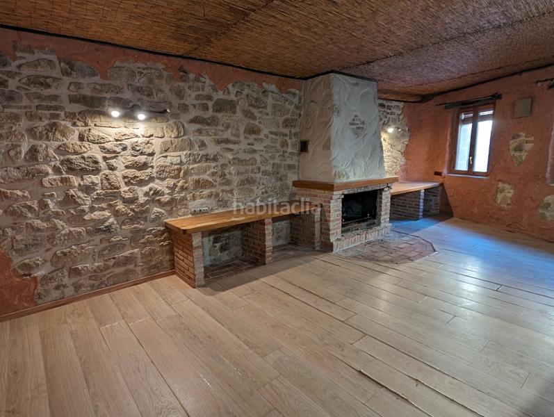 Foto 5ac112be-24e0-42e8-9f9f-566e02ca17ef. Casa con camino in Cretas