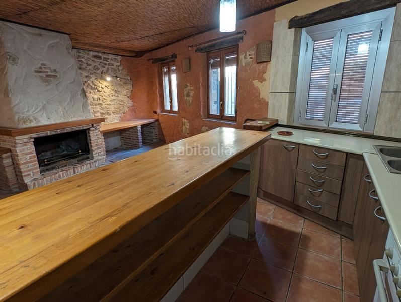 Foto b1c67d41-99d4-4582-b554-f80c214f2d3e. Casa con camino in Cretas