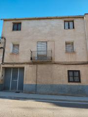Casa  Avenida de zaragoza. Casa con patio en valdeltormo