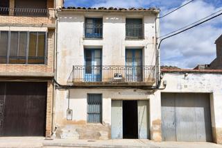Casa aparellada a Valdeltormo