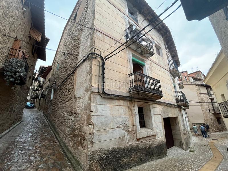 Foto d2c954c6-cd75-4b82-86a2-0ba859d24ab4. Casa con camino parcheggio in Valderrobres