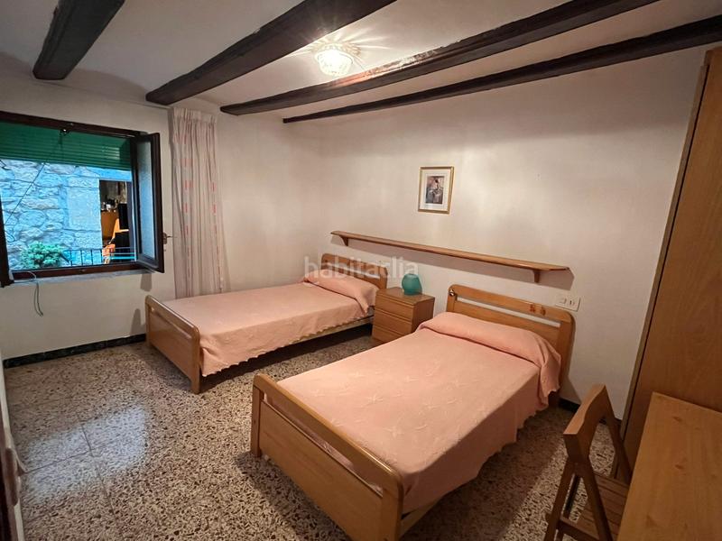 Foto efab965f-7972-49e0-8cda-b332ed4415ab. Casa con camino parcheggio in Valderrobres