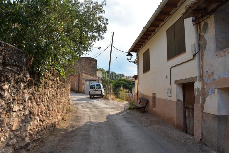 Foto 1d06369d-e4ec-4273-a2b3-da37b9d92e83. Casa amb xemeneia a Beceite