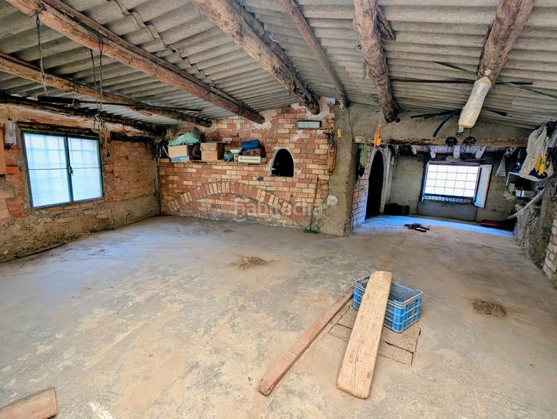 Foto 38d019f3-6f05-48c7-9886-2ac293d56408. Casa con camino parcheggio in Ráfales