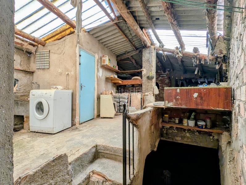 Foto 83f8e871-dad3-4a1f-aa6c-13fae06c7673. Casa con camino parcheggio in Ráfales