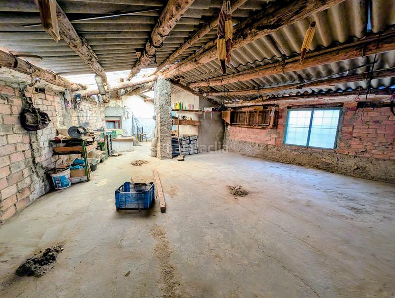 Foto 9a052139-2c7c-4834-a4c4-0c3de0eae653. Casa con camino parcheggio in Ráfales