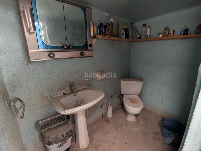 Foto aa04048c-a405-4a03-9b69-a33e28a08de3. Casa con camino parcheggio in Ráfales