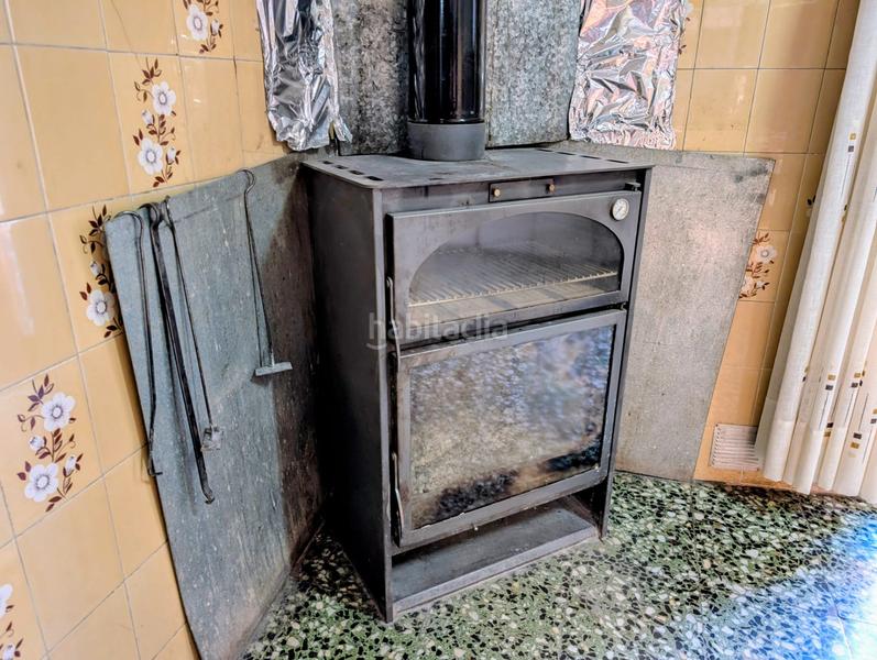 Foto cd522aa0-e918-4cf9-82f9-c89e72ee5033. Casa con camino parcheggio in Ráfales