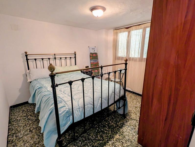 Foto faceb0d2-0152-4d6b-82af-171e6e4832a5. Casa con camino parcheggio in Ráfales